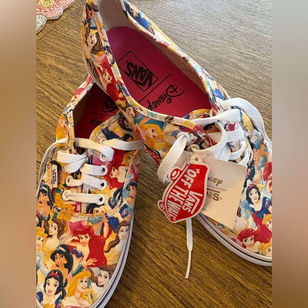 NEW Women’s Vans Disney Princess Sneakers Tennis Shoes with tags Size 10